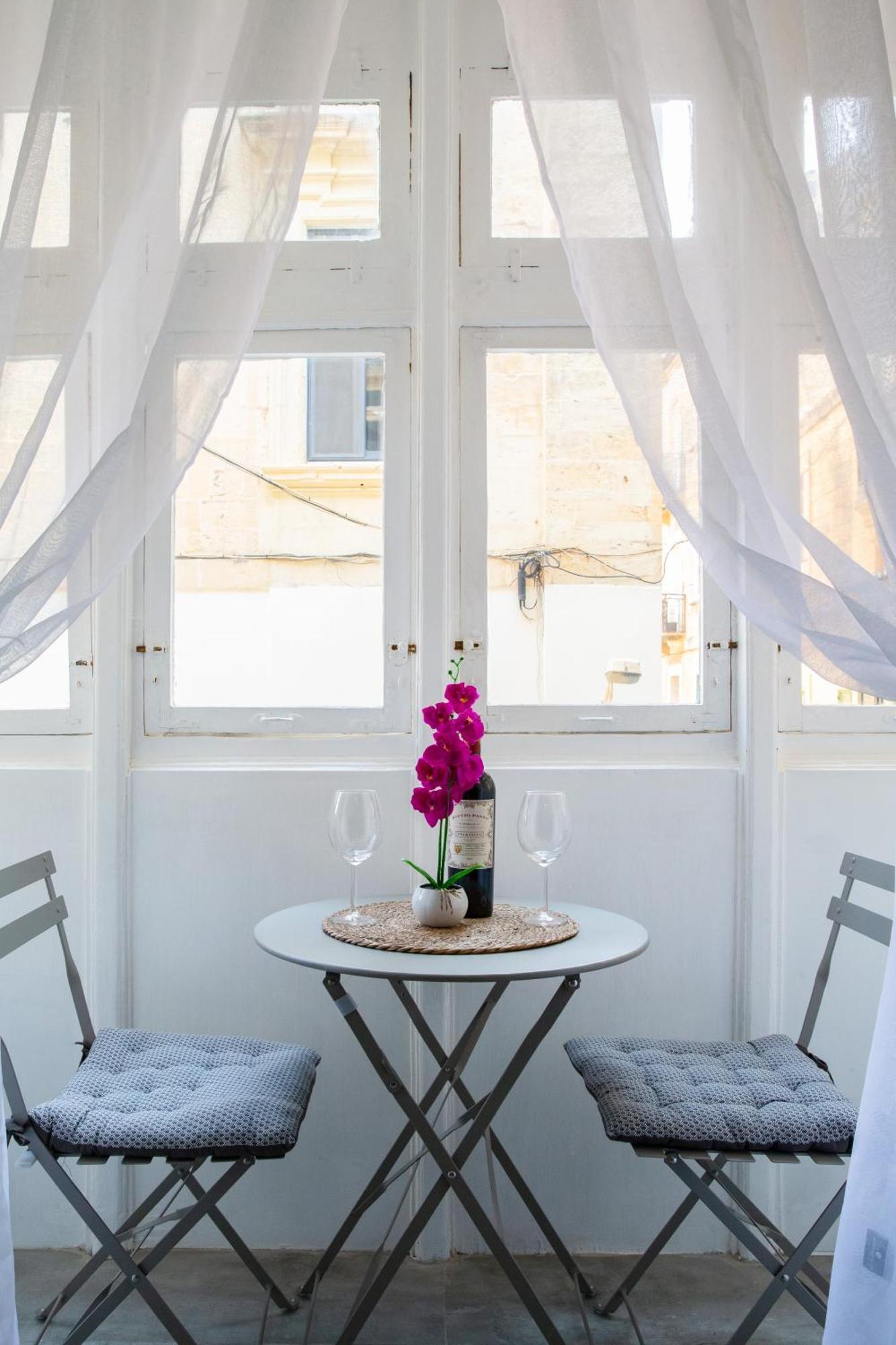 Valletta Waterfront 2 Beds Flat By Arcobnb Φλοριάνα Εξωτερικό φωτογραφία